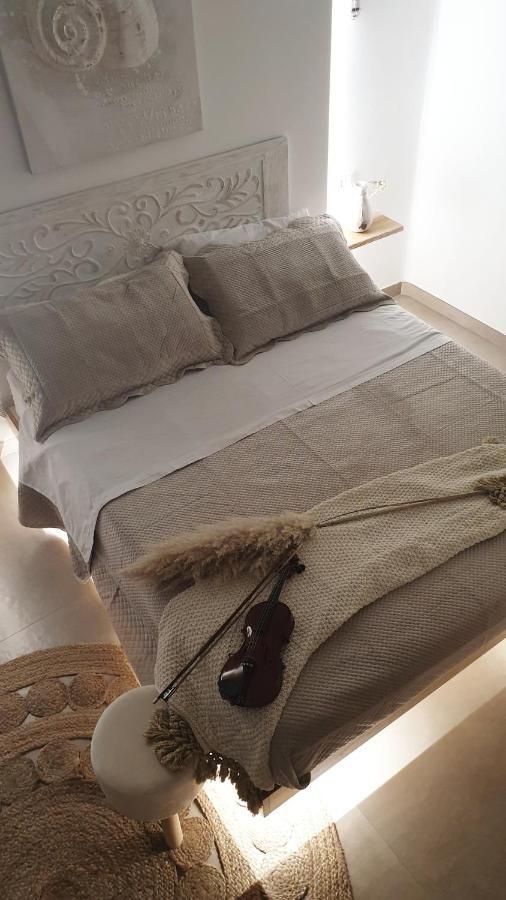 B&B Le Onde Praiola Terrasini Eksteriør billede