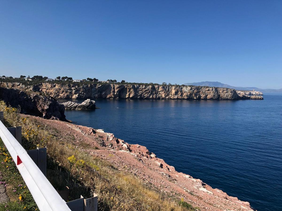 B&B Le Onde Praiola Terrasini Eksteriør billede